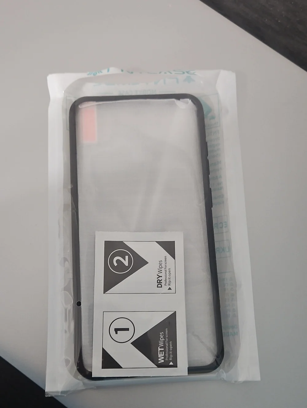 Samsung S25FE Case And Screen Protector  with Installation Wipes.